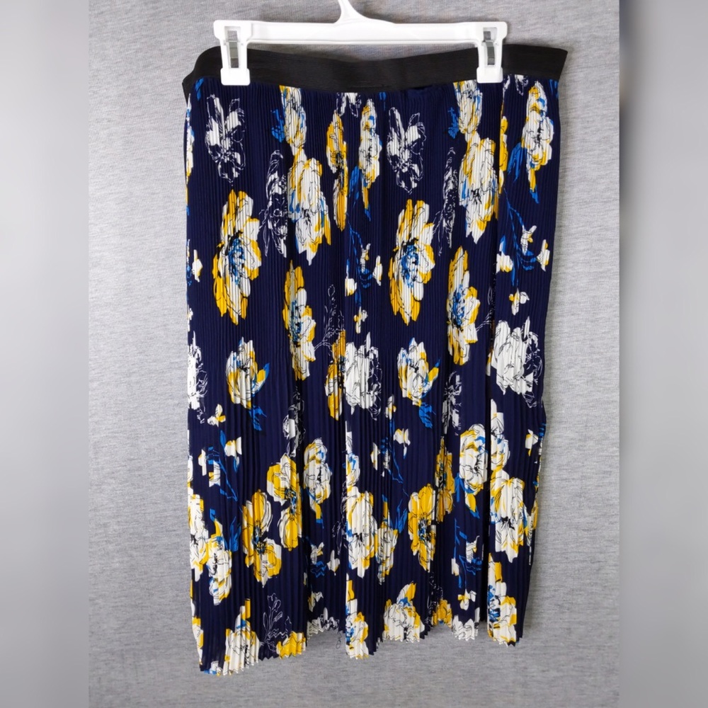 Jaclyn Smith Floral Pleated Skirt- w/flaw - Picture 4 of 9